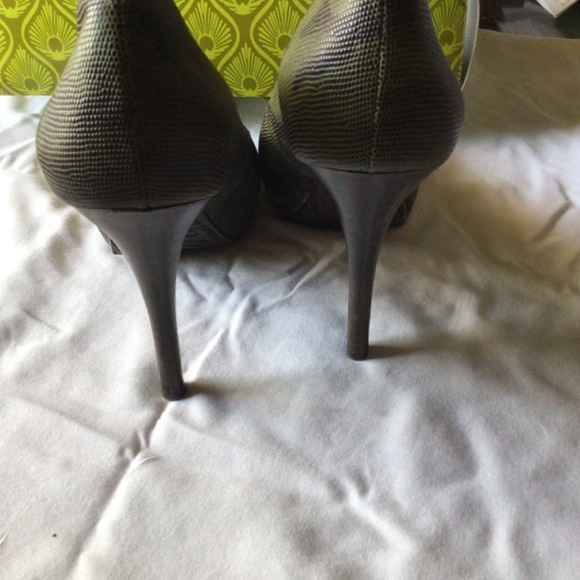 Brand new with box Gianni Bini camo combat green 7M - Picture 4 of 6